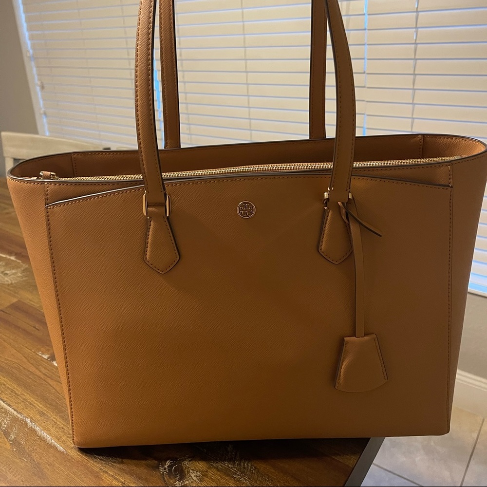 Tory Burch Robinson Tote